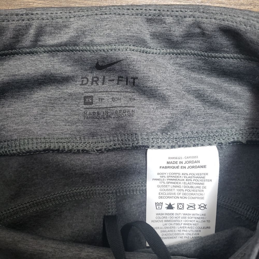 Nike Running Women’s Fleece Lined Black & Grey Leggings Size XSmall - Picture 2 of 4